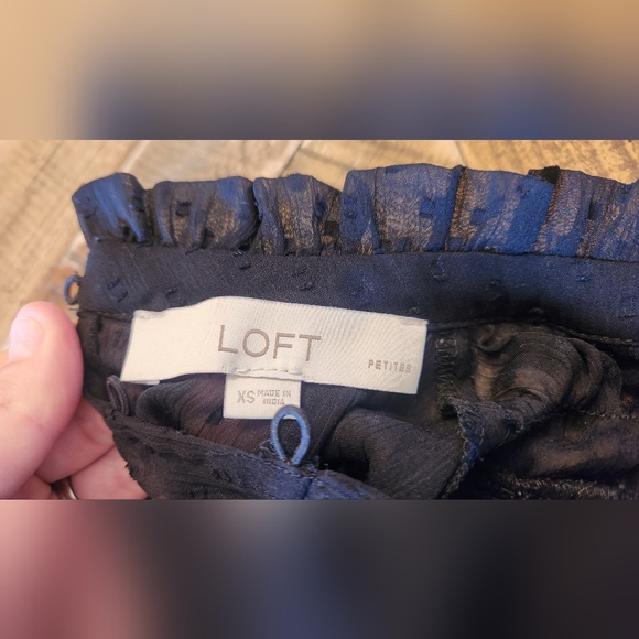 Ann Taylor Loft Clip Dot Shirred Ruffle Neck Blouse Black XS - Picture 7 of 10